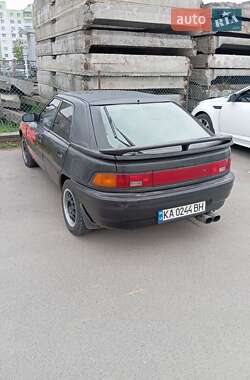 Хэтчбек Mazda 323 1993 в Хмельницком