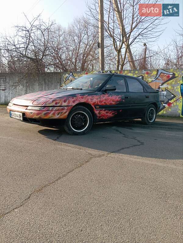 Хэтчбек Mazda 323 1993 в Хмельницком
