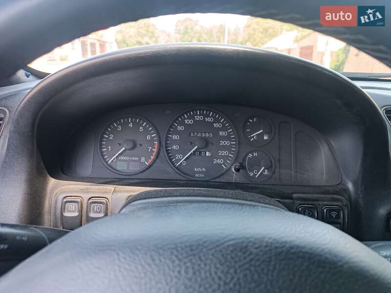 Хэтчбек Mazda 323 1996 в Одессе