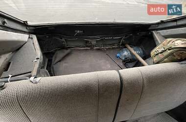 Хэтчбек Mazda 323 1987 в 
