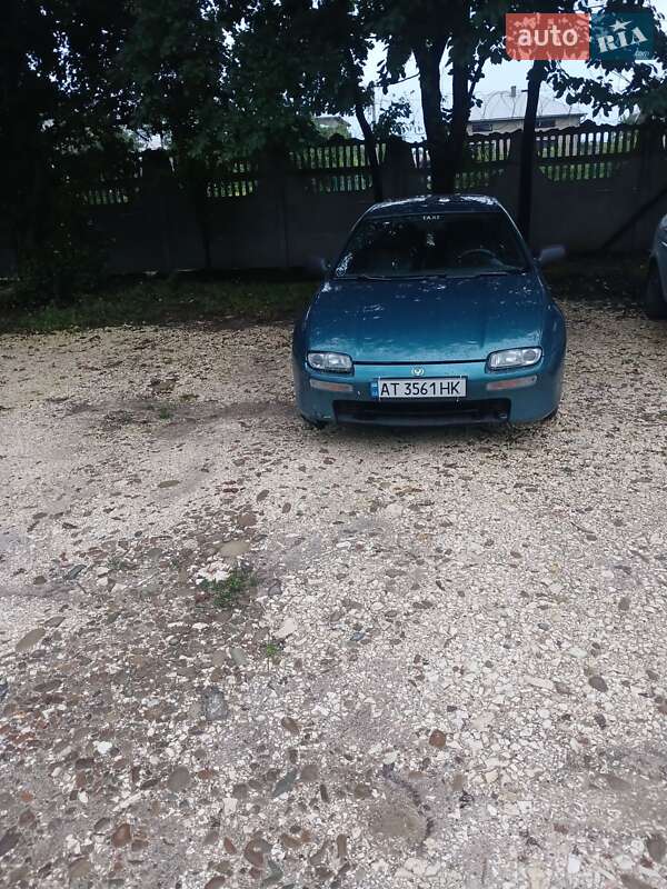 Хэтчбек Mazda 323 1997 в Надворной