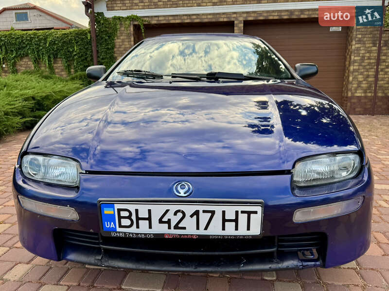 Седан Mazda 323 1995 в Одессе