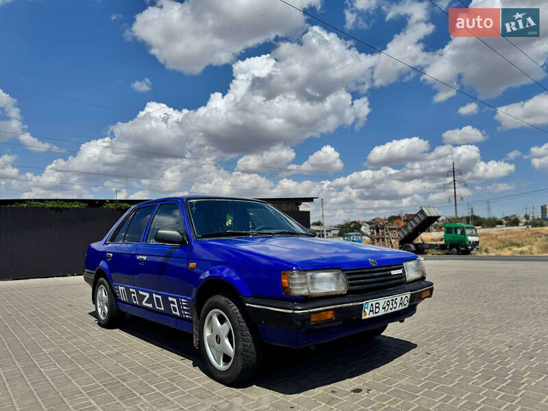 Седан Mazda 323 1987 в Одессе
