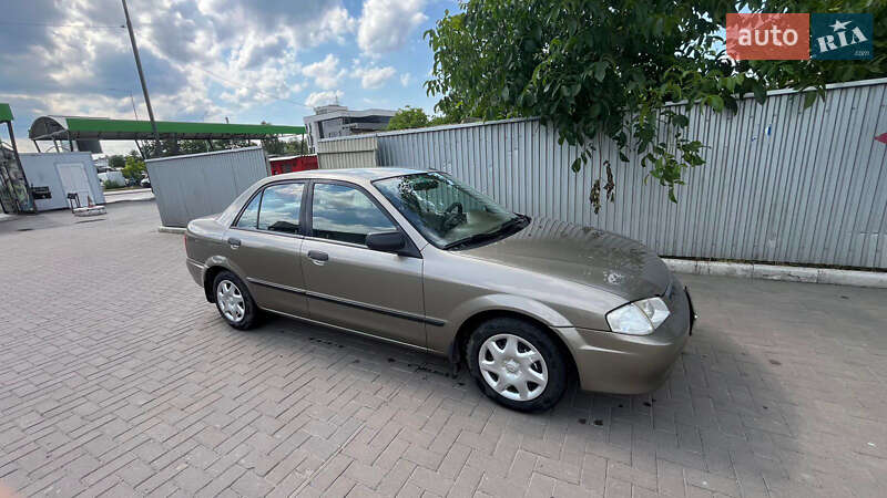 Mazda 323 1999
