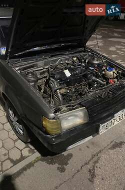 Хэтчбек Mazda 323 1987 в Ровно