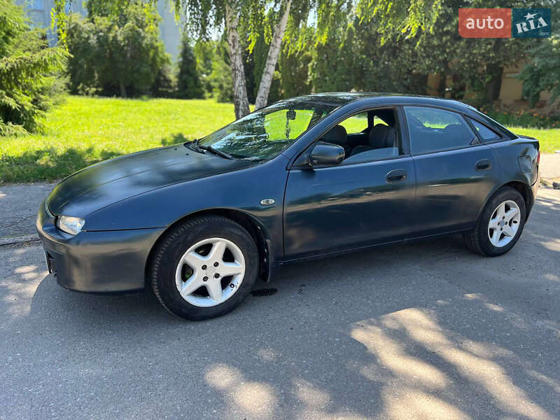 Хетчбек Mazda 323 1995 в Конотопі