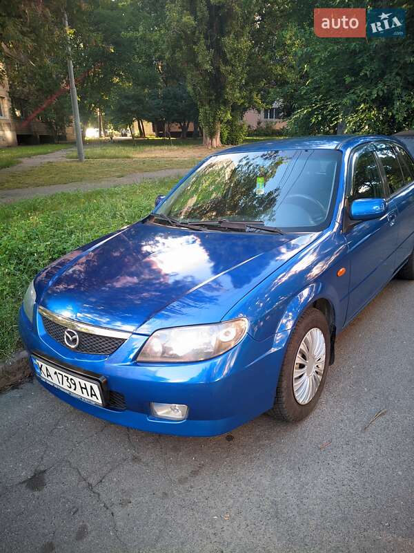 Хэтчбек Mazda 323 2001 в Киеве