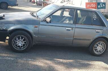 Седан Mazda 323 1987 в Подільську