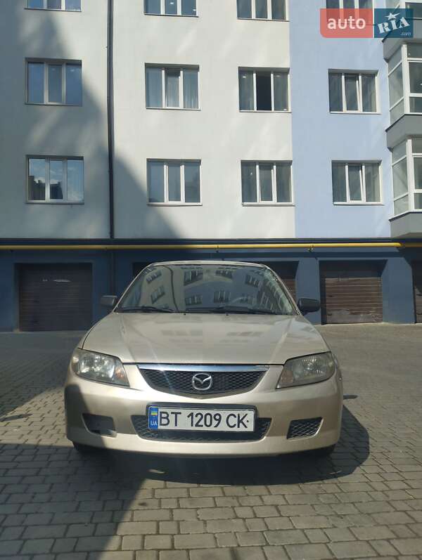 Mazda 323 2002