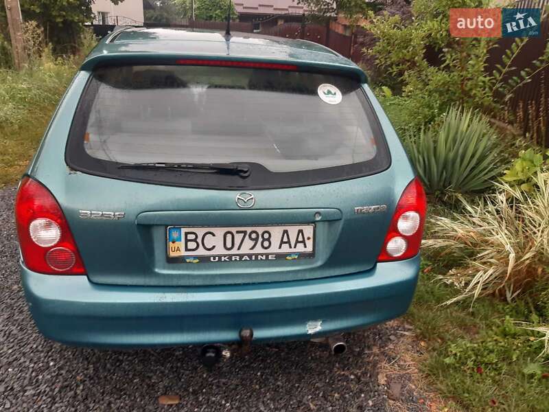 Хэтчбек Mazda 323 2003 в Львове