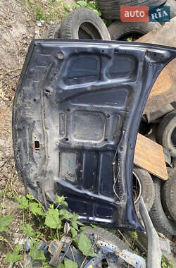 Седан Mazda 323 1998 в 
