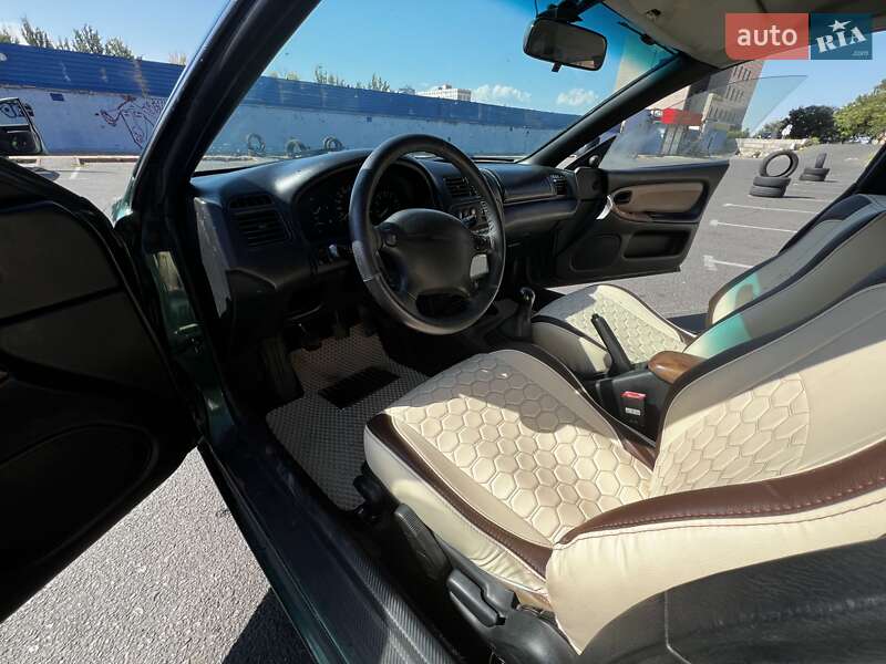 Хэтчбек Mazda 323 1998 в Одессе