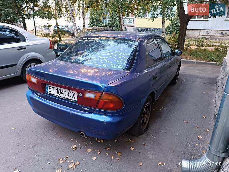 Mazda 323 1995