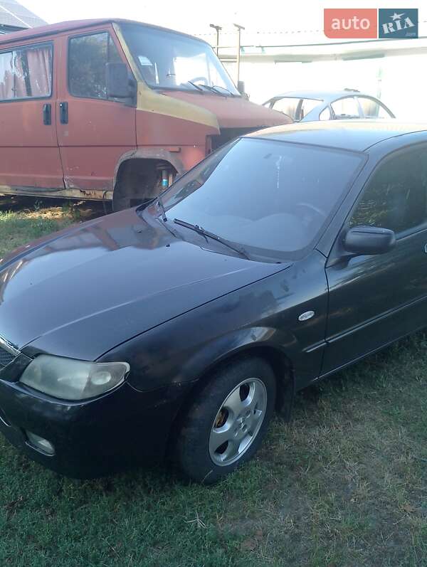 Хетчбек Mazda 323 2000 в Умані