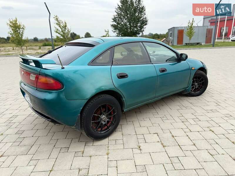 Хэтчбек Mazda 323 1996 в Ровно
