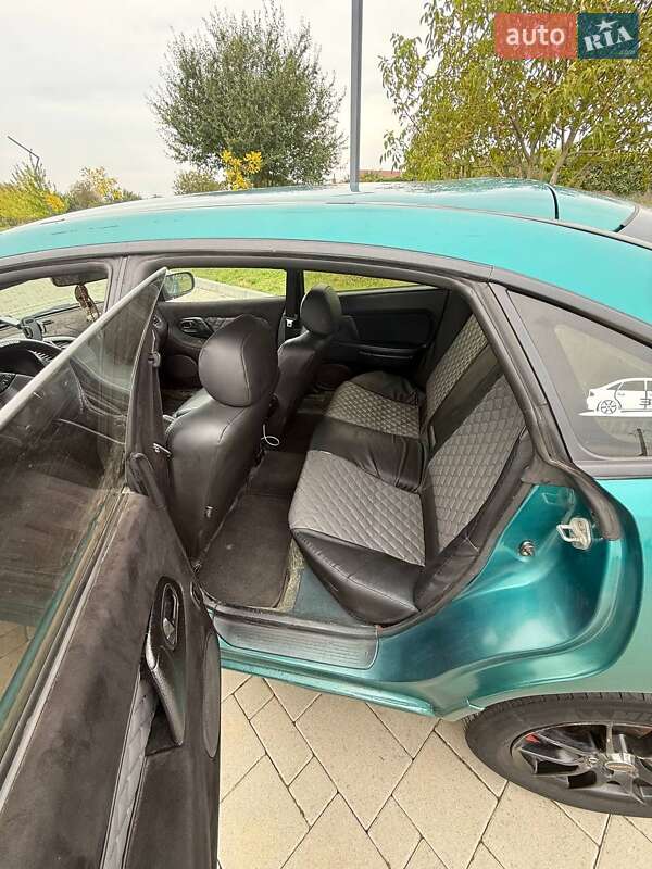 Хэтчбек Mazda 323 1996 в Ровно