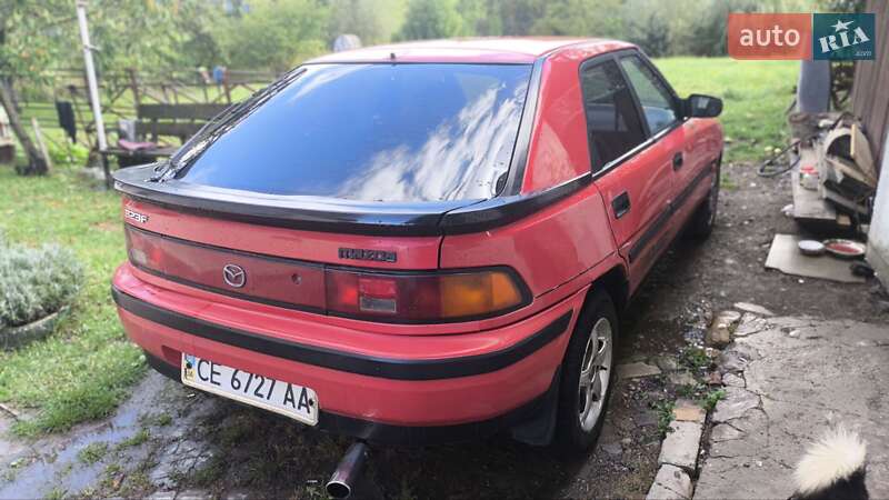 Хэтчбек Mazda 323 1992 в 