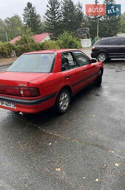 Седан Mazda 323 1993 в 