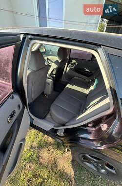 Хэтчбек Mazda 323 2002 в 