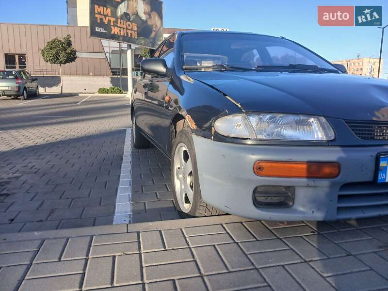 Седан Mazda 323 1998 в Черкассах