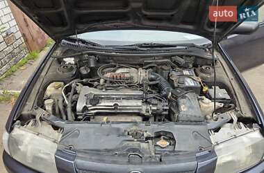 Седан Mazda 323 1998 в 