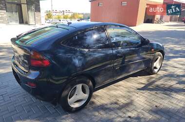 Хэтчбек Mazda 323 1996 в 