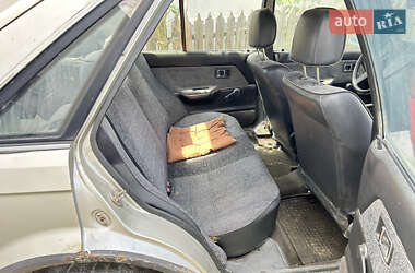 Хэтчбек Mazda 323 1988 в 