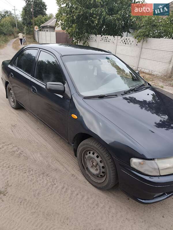 Седан Mazda 323 1998 в Змиеве