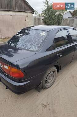 Седан Mazda 323 1998 в Змиеве