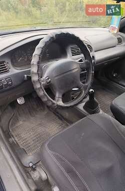 Седан Mazda 323 1998 в Змиеве