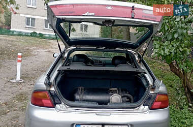 Хэтчбек Mazda 323 1996 в 