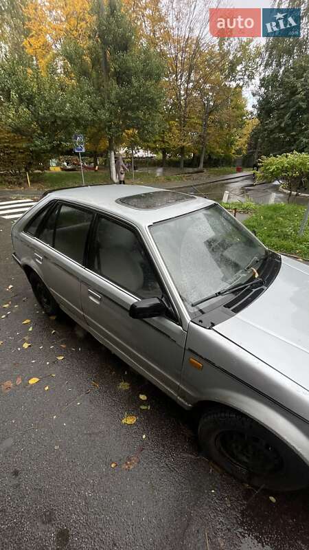 Хэтчбек Mazda 323 1987 в Вышгороде фото 4 Хэтчбек Mazda 323 1987 в Вышгороде