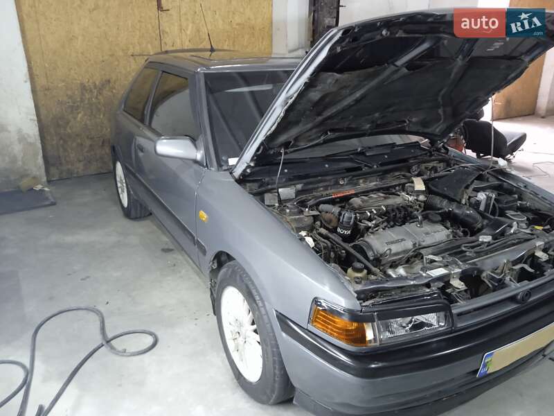 Хетчбек Mazda 323 1994 в Одесі