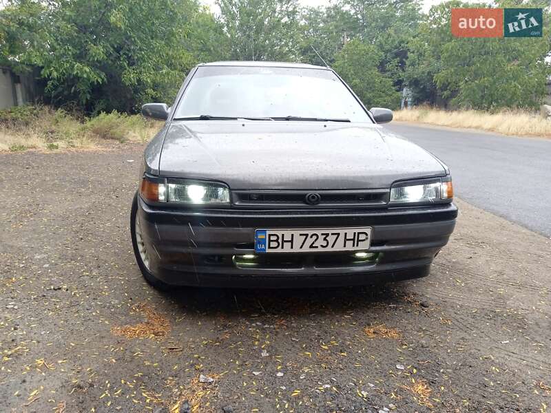 Хетчбек Mazda 323 1994 в Одесі