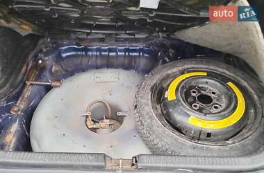 Седан Mazda 323 1998 в  фото 13 Седан Mazda 323 1998 в