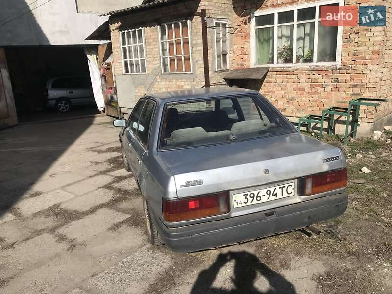 Седан Mazda 323 1987 в Буче фото Седан Mazda 323 1987 в Буче