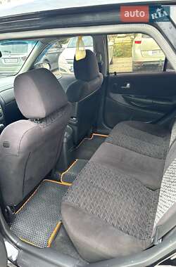 Хэтчбек Mazda 323 2001 в  фото 7 Хэтчбек Mazda 323 2001 в