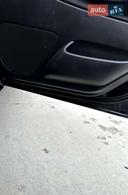 Хэтчбек Mazda 323 2001 в  фото 13 Хэтчбек Mazda 323 2001 в