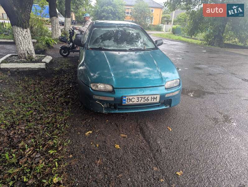 Хэтчбек Mazda 323 1996 в Ужгороде фото Хэтчбек Mazda 323 1996 в Ужгороде
