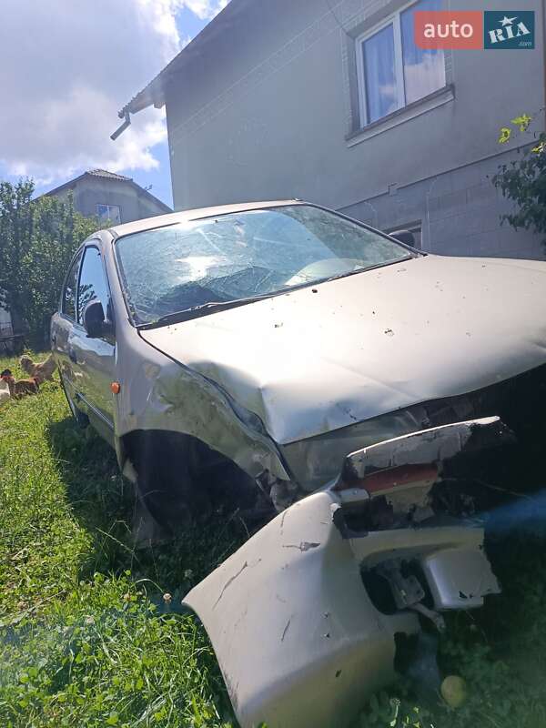 Седан Mazda 323 1996 в Дрогобичі фото 5 Седан Mazda 323 1996 в Дрогобичі