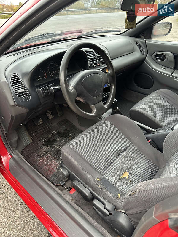 Хэтчбек Mazda 323 1995 в Львове