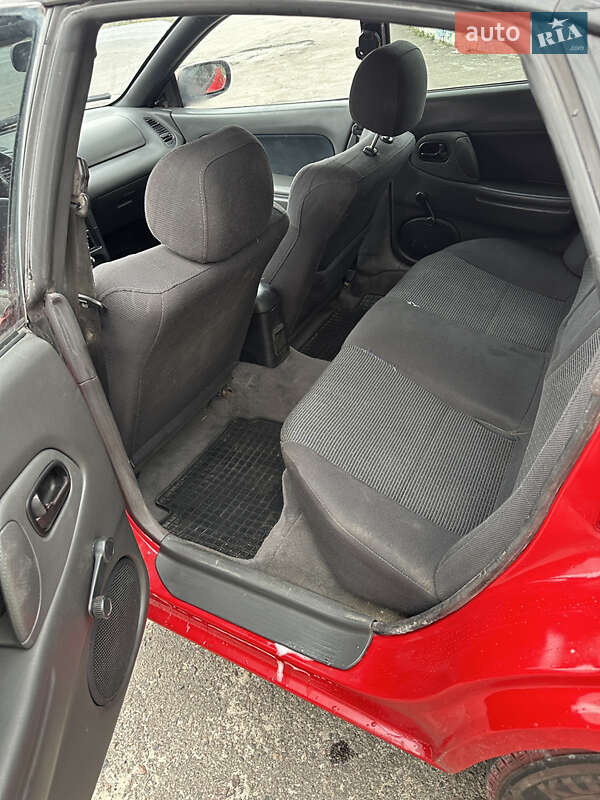 Хэтчбек Mazda 323 1995 в Львове