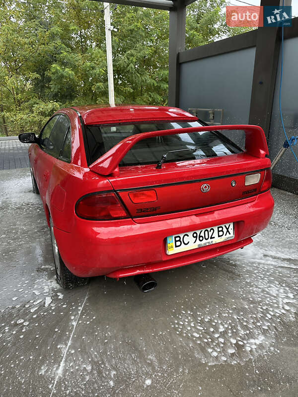 Хэтчбек Mazda 323 1995 в Львове