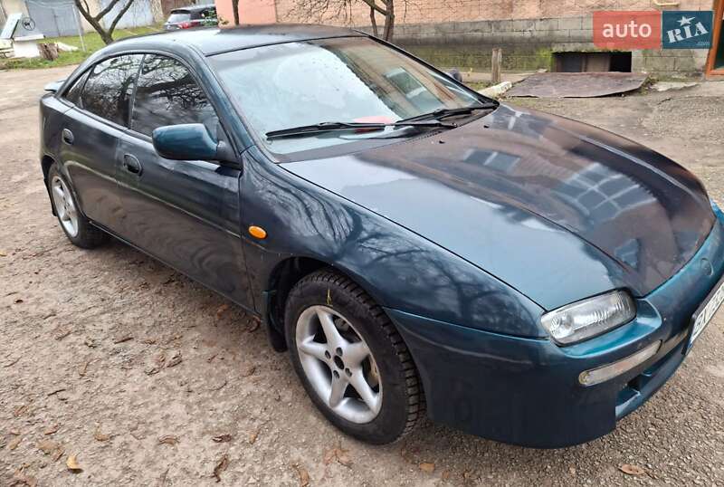 Седан Mazda 323 1996 в Хмельницком