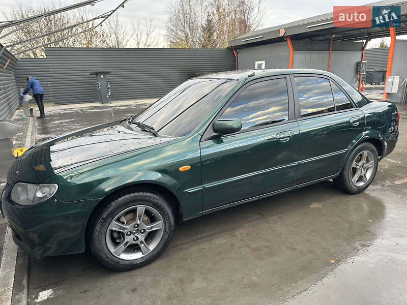 Седан Mazda 323 2003 в Бердичеве