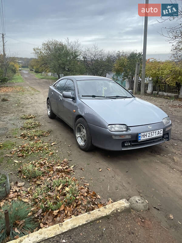 Хэтчбек Mazda 323 1994 в Раздельной