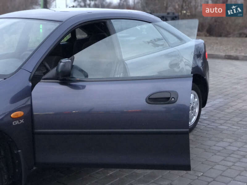 Хетчбек Mazda 323 1998 в Харкові