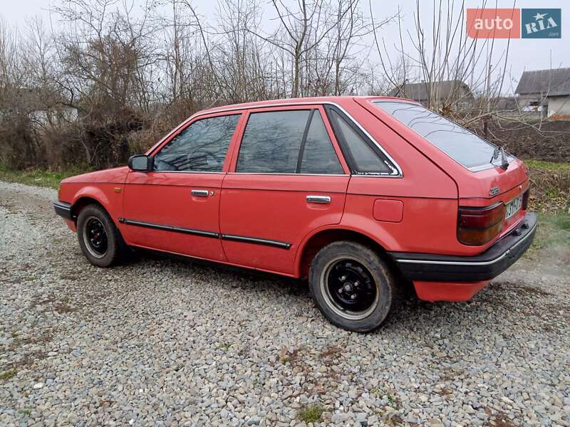 Хетчбек Mazda 323 1987 в Івано-Франківську фото 4 Хетчбек Mazda 323 1987 в Івано-Франківську