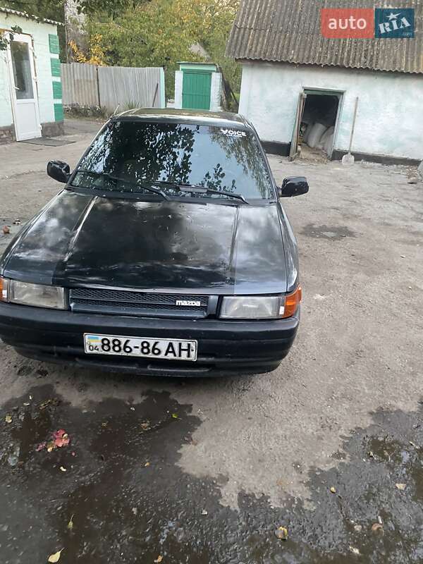 Седан Mazda 323 1990 в Дніпрі