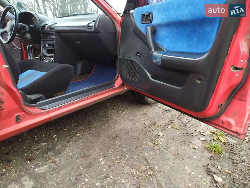 Купе Mazda 323 1992 в Обухове
